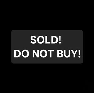 7/169. Old Navy Women's Heathered Coral V-Neck Sweater SOLD! DO NOT BUY!